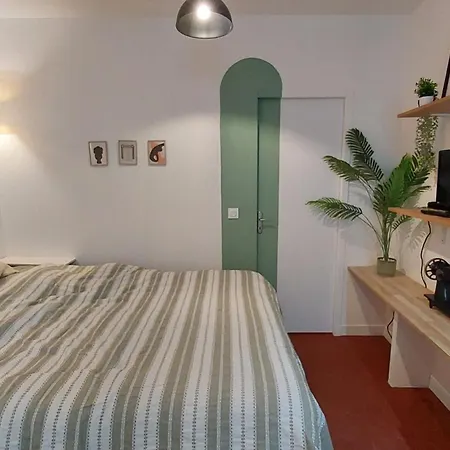 Apartment For 2 In The Center Of *